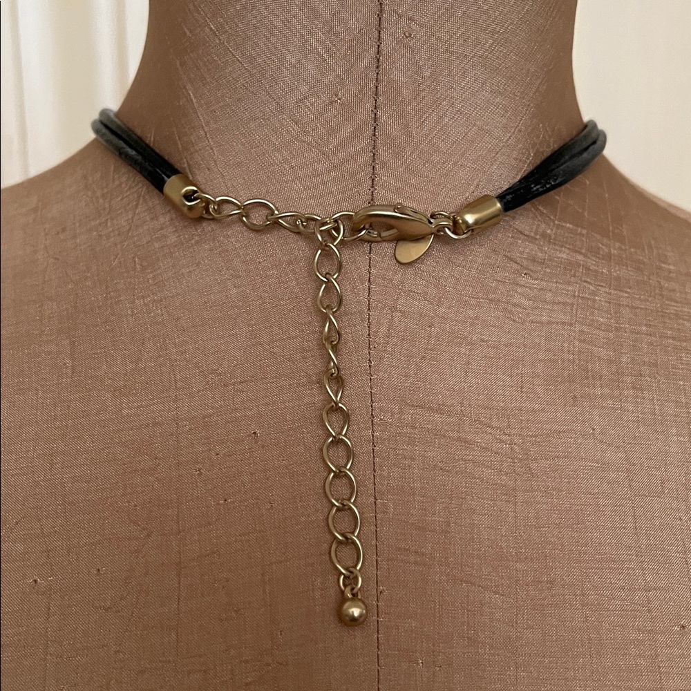 CHICO'S Gold Tone Modern Square Pendant Statement Necklace Leather Cord w Chain - Picture 5 of 10